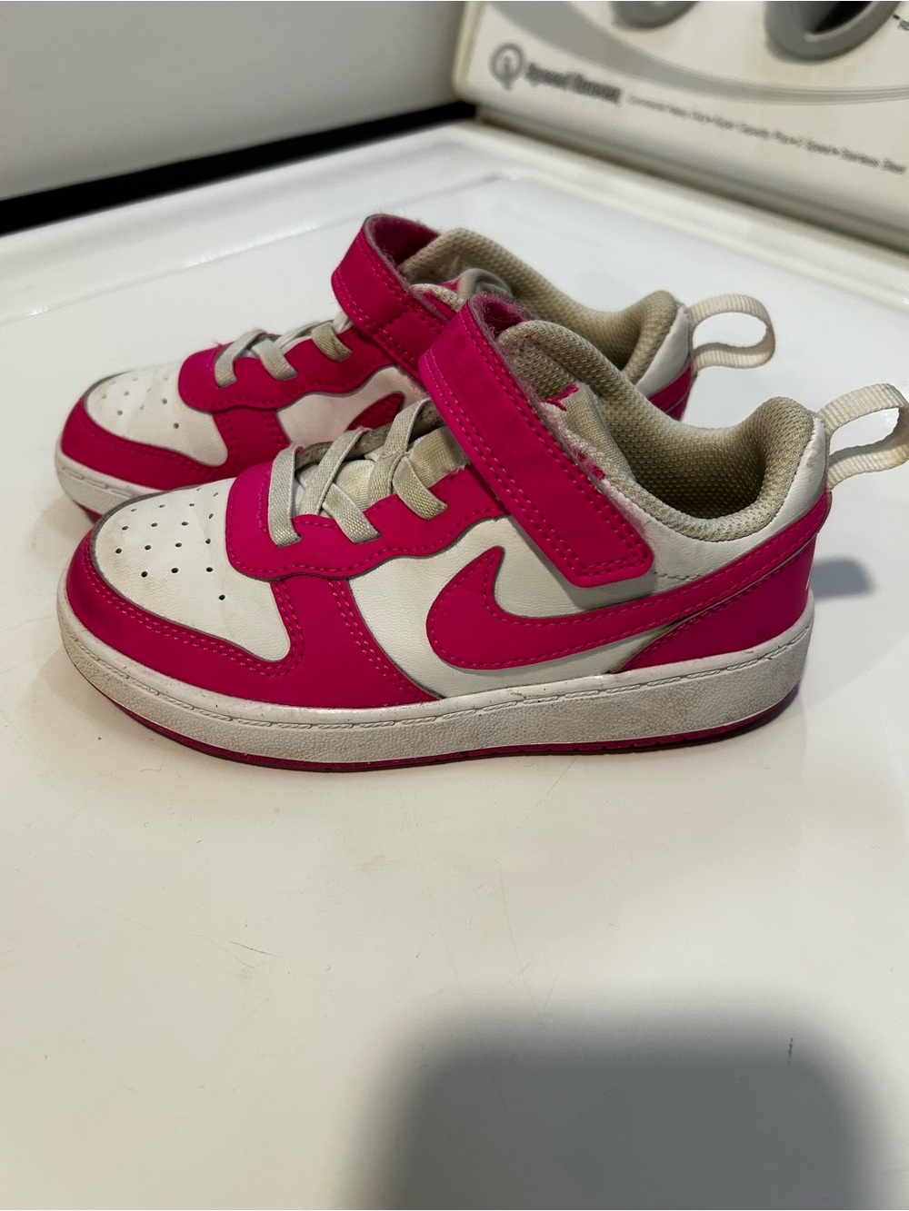 Nike Kids' Hot Pink and White Low-Top Sneakers C10
